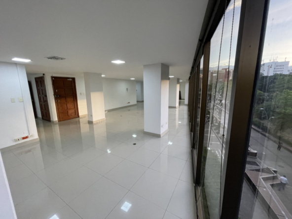 Cali imagen 3; Inmobiliaria Gespron Oficina Arriendo
