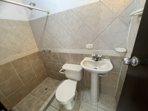 Cali imagen 13; Inmobiliaria Gespron Apartamento Arriendo